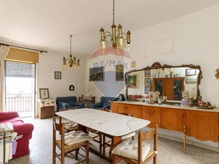 Appartamento in Vendita a Aci Castello, 165'000€, 110 m²