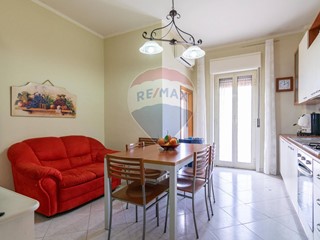 Appartamento in Vendita a Gravina di Catania, 119'000€, 135 m²