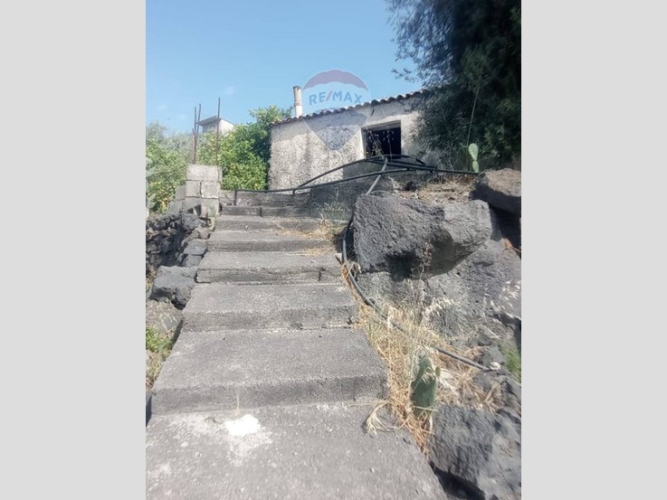 Terreno agricolo in Vendita a Paternò, 47'500€, 12296 m²