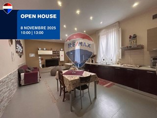 Casa Semi Indipendente in Vendita a Aci Catena, 109'000€, 165 m²