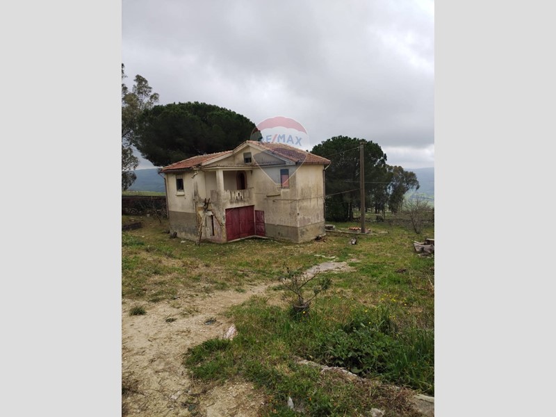 Villa in Vendita a Vizzini, 21'000€, 105 m²