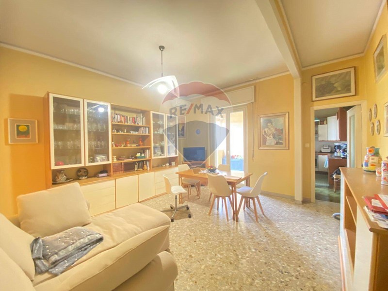 Quadrilocale in Vendita a Catania, 148'000&euro;, 146 m²