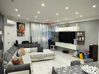 Trilocale in Vendita a Catania, 125'000&euro;, 93 m²