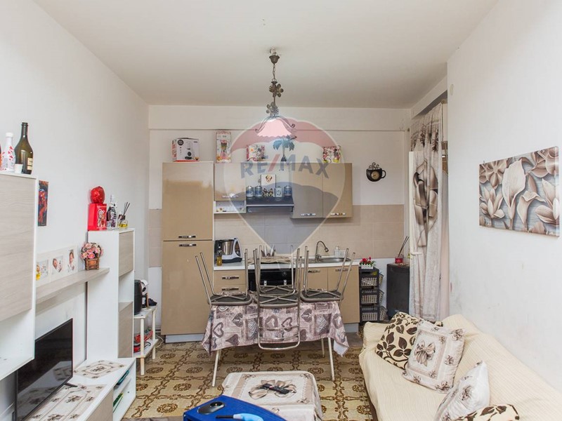 Appartamento in Vendita a Adrano, 79'000&euro;, 195 m²