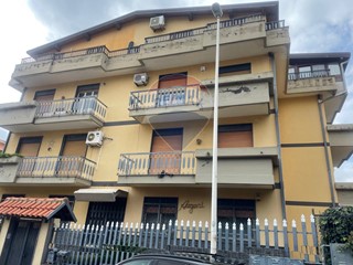 Appartamento in Vendita a Misterbianco, 109'000€, 145 m²