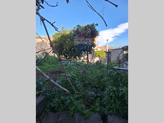 Casa Indipendente in Vendita a Belpasso, 68'000€, 160 m²