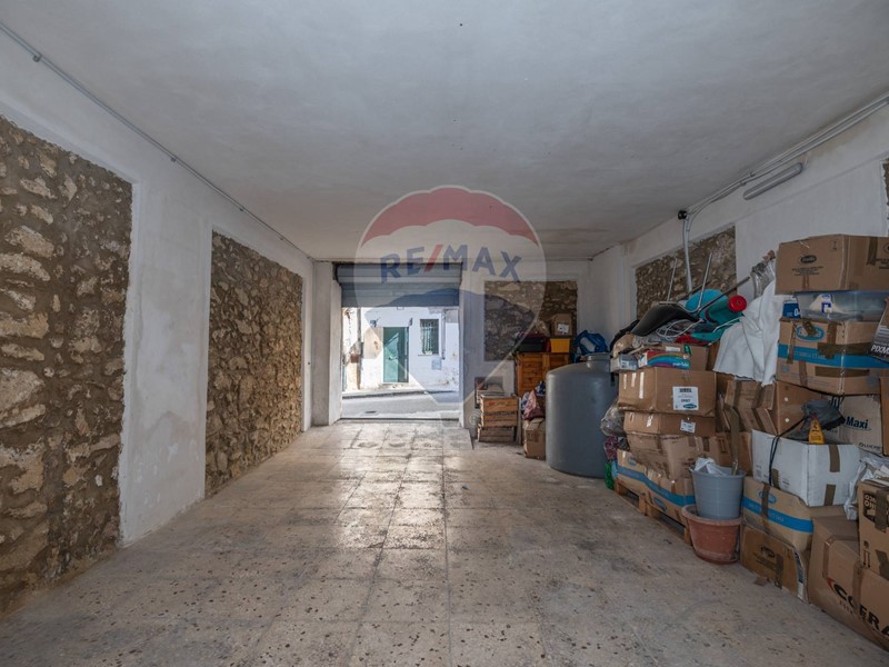 Quadrilocale in Vendita a Caltagirone, 55'000€, 149 m²