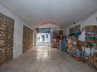 Quadrilocale in Vendita a Caltagirone, 55'000€, 149 m²