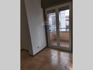 Appartamento in Vendita a Camporotondo Etneo, 145'000€, 158 m²