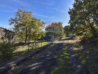 Cascina in Vendita a Maletto, 69'900€, 42 m²