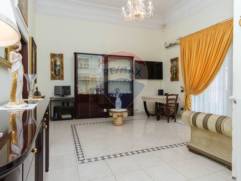 Appartamento in Vendita a Catania, 229'000&euro;, 144 m²