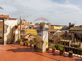 Casa Semi Indipendente in Vendita a Acireale, 40'000€, 70 m²