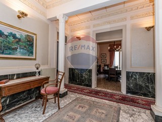 Appartamento in Vendita a Caltagirone, 295'000€, 350 m²