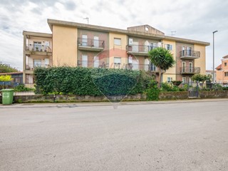 Appartamento in Vendita a Caltagirone, 89'000€, 104 m²