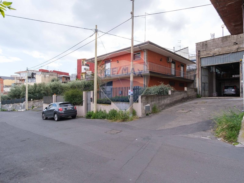 Box in Vendita a Catania, 46'000€, 93 m²