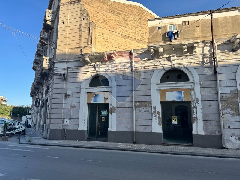 Immobile commerciale in Vendita a Siracusa, 90'000&euro;, 82 m²