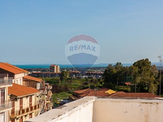 Attico in Vendita a Catania, 60'000&euro;, 96 m²