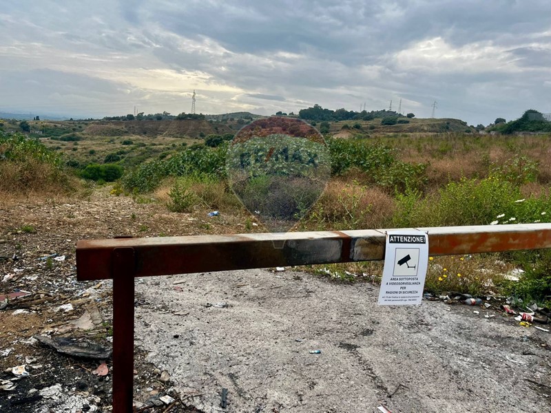 Terreno agricolo in Vendita a Misterbianco, 169'000€, 56000 m²