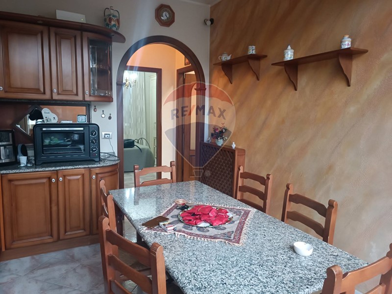 Trilocale in Vendita a Giarre, 48'000€, 75 m²