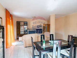 Appartamento in Vendita a Tremestieri Etneo, 169'000€, 172 m²