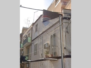 Trilocale in Vendita a Catania, 45'000&euro;, 50 m²