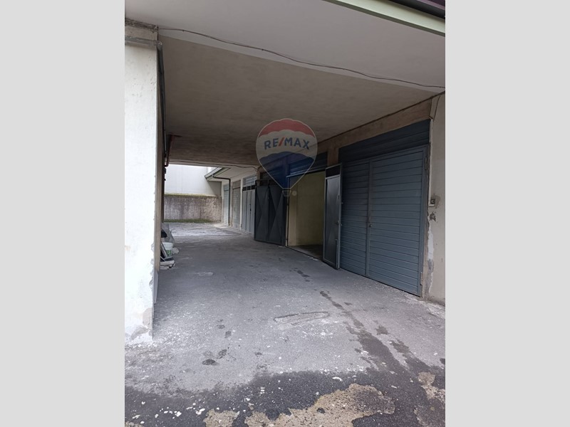 Monolocale in Vendita a Aci Catena, 12'800€, 16 m²