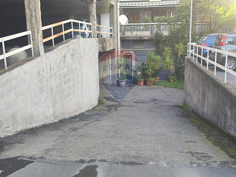 Box in Vendita a Aci Castello, 29'000€, 62 m²