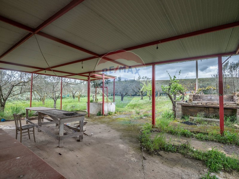 Casa Indipendente in Vendita a Mazzarino, 75'000€, 166 m²