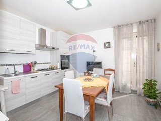 Casa Indipendente in Vendita a Caltagirone, 70'000€, 160 m²