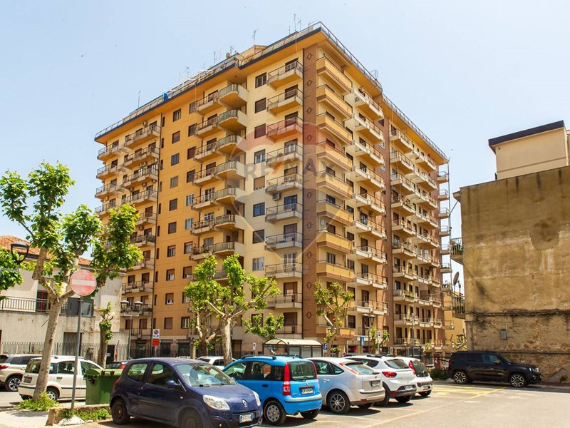 Quadrilocale in Vendita a Piazza Armerina, 95'000€, 120 m²