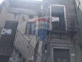 Casa Indipendente in Vendita a Bronte, 29'000&euro;, 120 m²