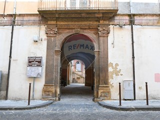 Casa Indipendente in Vendita a Piazza Armerina, 299'000€, 1500 m²