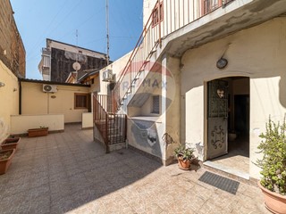 Trilocale in Vendita a Catania, 85'000&euro;, 120 m²