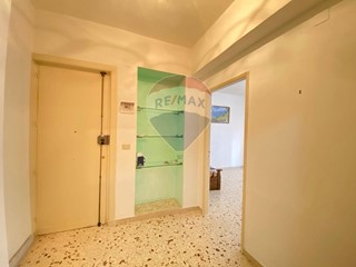 Trilocale in Vendita a Catania, 135'000&euro;, 100 m²