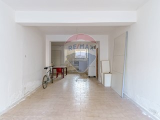Immobile commerciale in Vendita a San Gregorio di Catania, 69'000€, 103 m²
