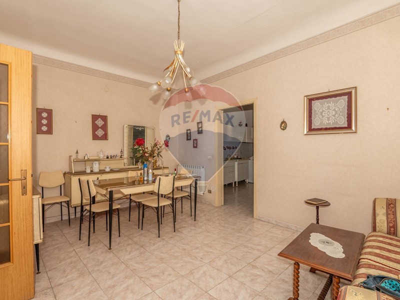 Casa Semi Indipendente in Vendita a Caltagirone, 35'000€, 115 m²