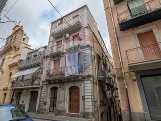 Appartamento in Vendita a Caltagirone, 35'000€, 111 m²