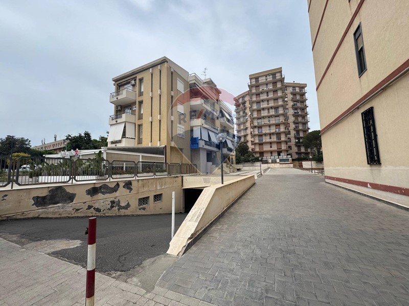 Appartamento in Vendita a Catania, 220'000&euro;, 152 m²