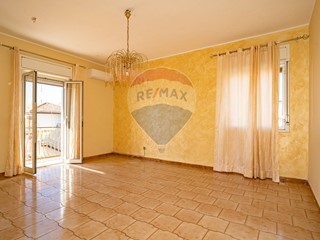 Trilocale in Vendita a Gravina di Catania, 65'000€, 100 m²