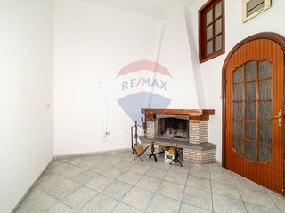 Appartamento in Vendita a Paternò, 78'000€, 150 m²