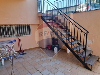 Bilocale in Vendita a Giardini Naxos, 75'000€, 52 m²