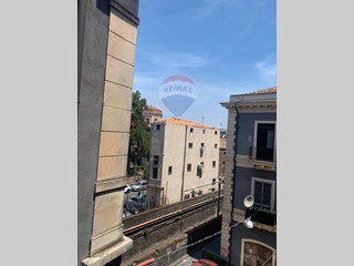Quadrilocale in Vendita a Catania, 58'000&euro;, 83 m²