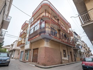 Quadrilocale in Vendita a Caltagirone, 140'000€, 140 m²