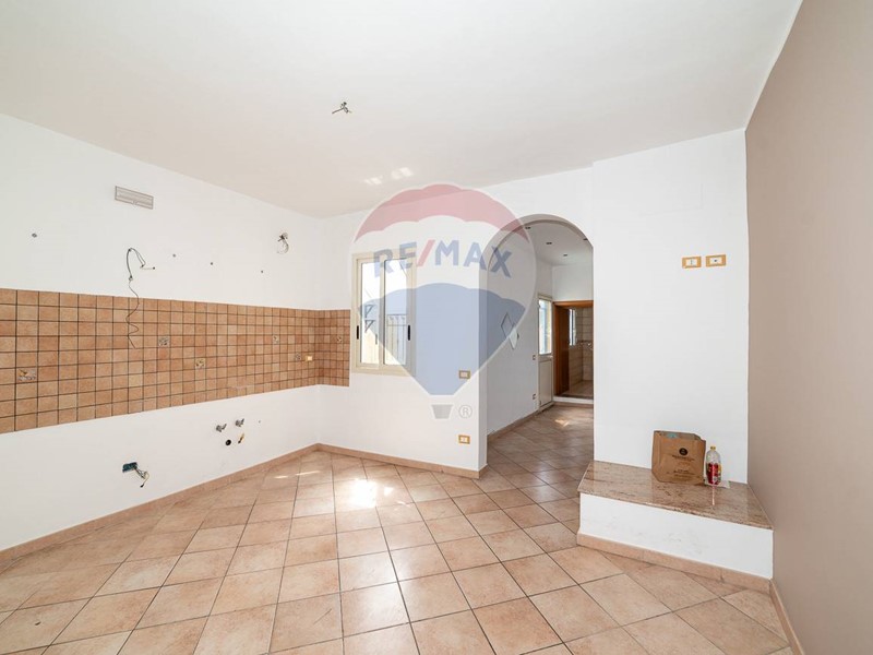 Casa Indipendente in Vendita a San Giovanni la Punta, 99'000€, 181 m²