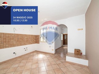 Casa Indipendente in Vendita a San Giovanni la Punta, 99'000€, 181 m²