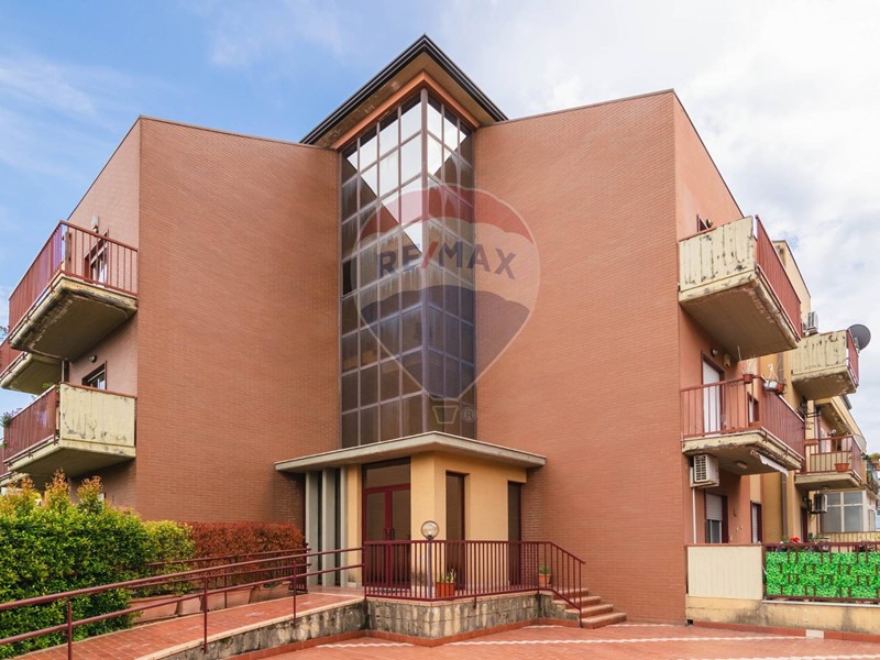 Quadrilocale in Vendita a Mascali, 95'000€, 110 m²