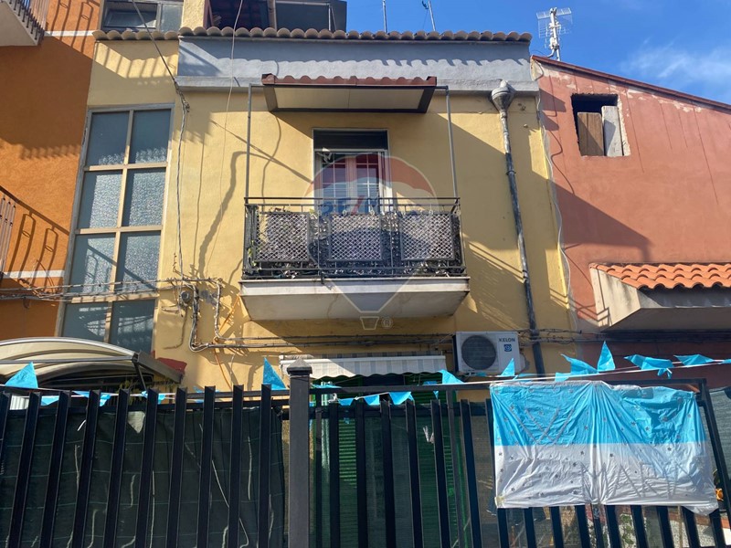 Bilocale in Vendita a Catania, 70'000&euro;, 65 m²