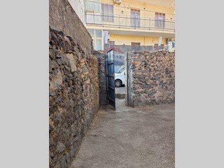 Rustico in Vendita a Mascalucia, 25'000€, 60 m²