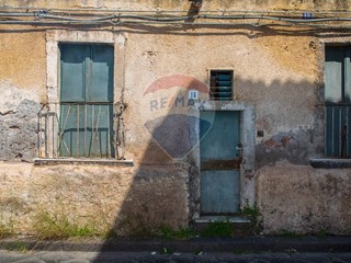 Casa Indipendente in Vendita a Catania, 24'000&euro;, 33 m²