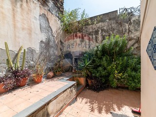 Casa Indipendente in Vendita a Catania, 55'000&euro;, 80 m²